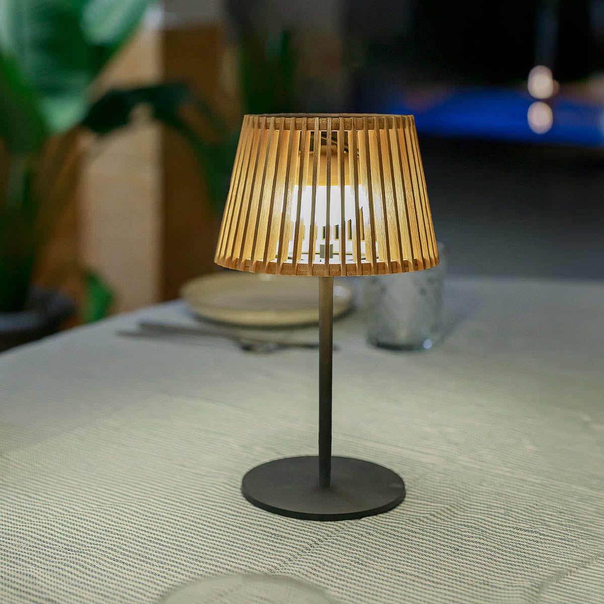 OKINAWA Table Solar Lamp