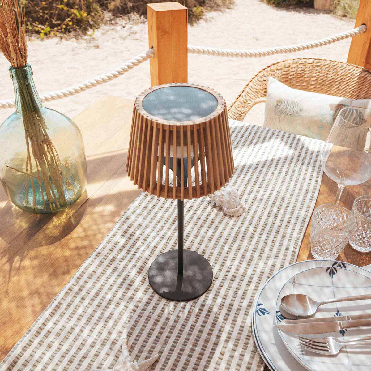 OKINAWA Table Solar Lamp