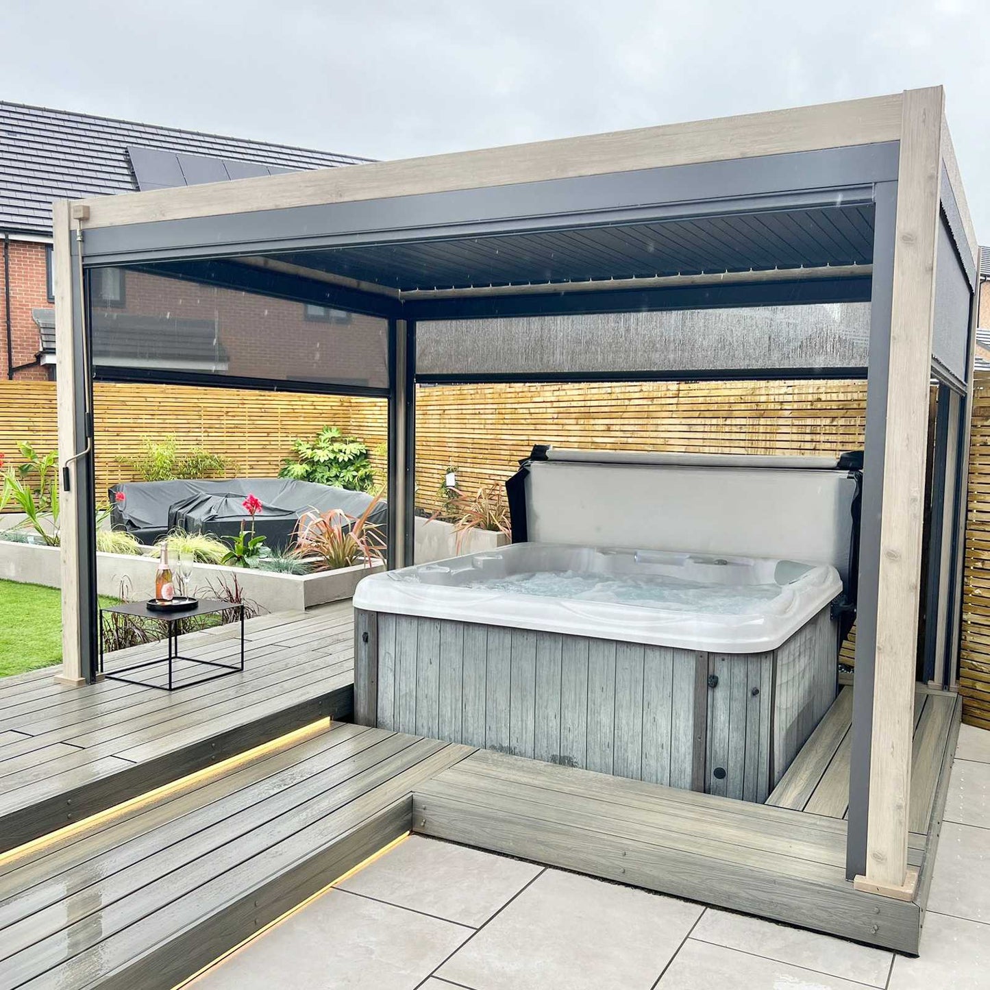 Nova - Titan Aluminium Pergola 4m x 3m, Wood Look