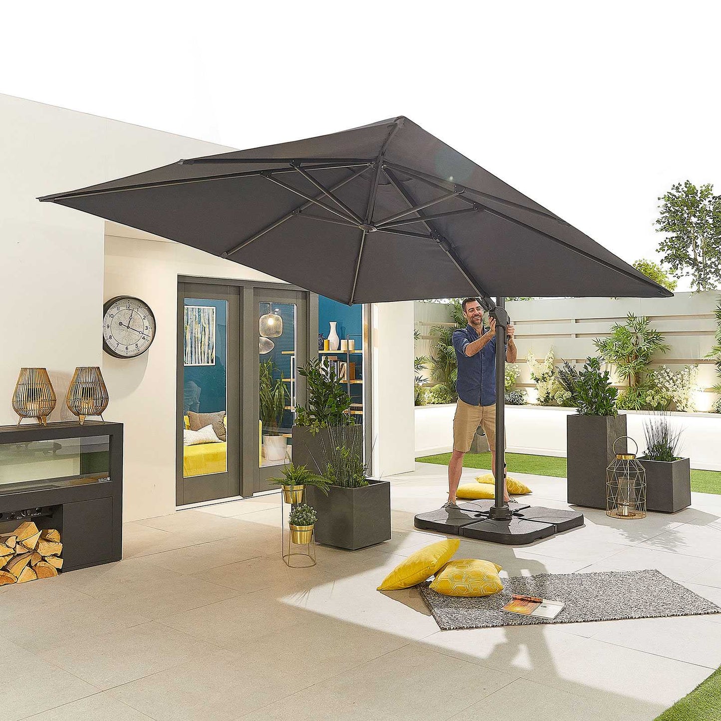 Nova - Cantilever Parasol Base - Sand & Water Fillable - 80kg Slabs