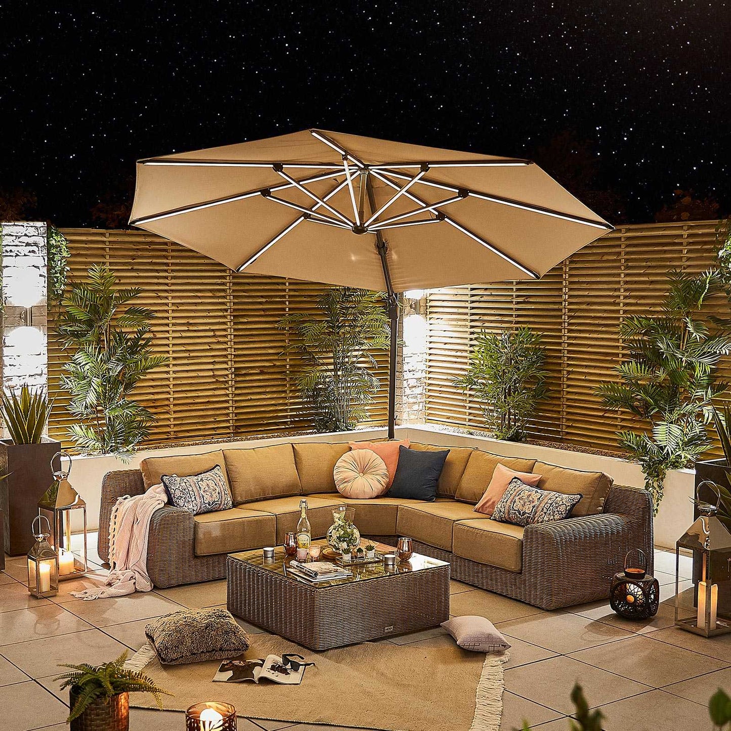 Nova - Galaxy LED Cantilever Parasol, 3.5m Round