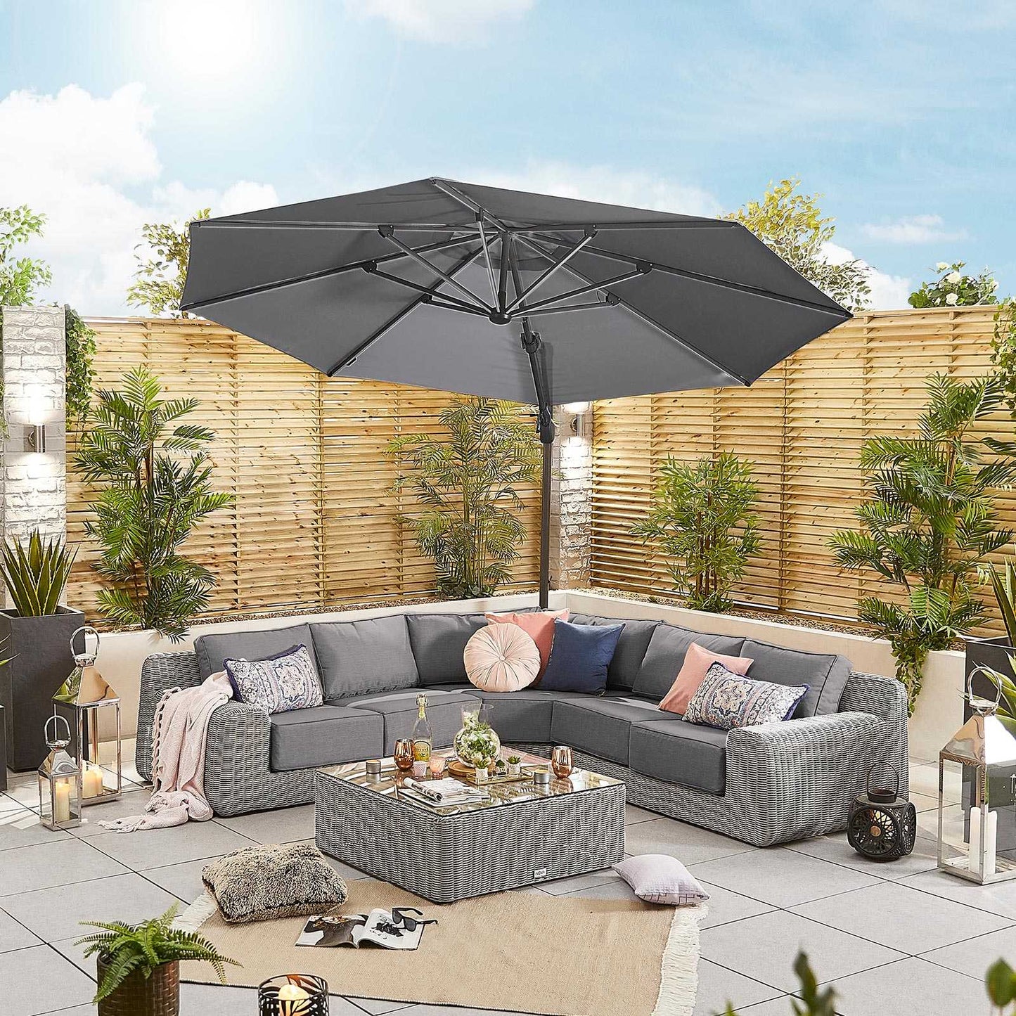 Nova - Galaxy LED Cantilever Parasol 3.5m Round, Grey