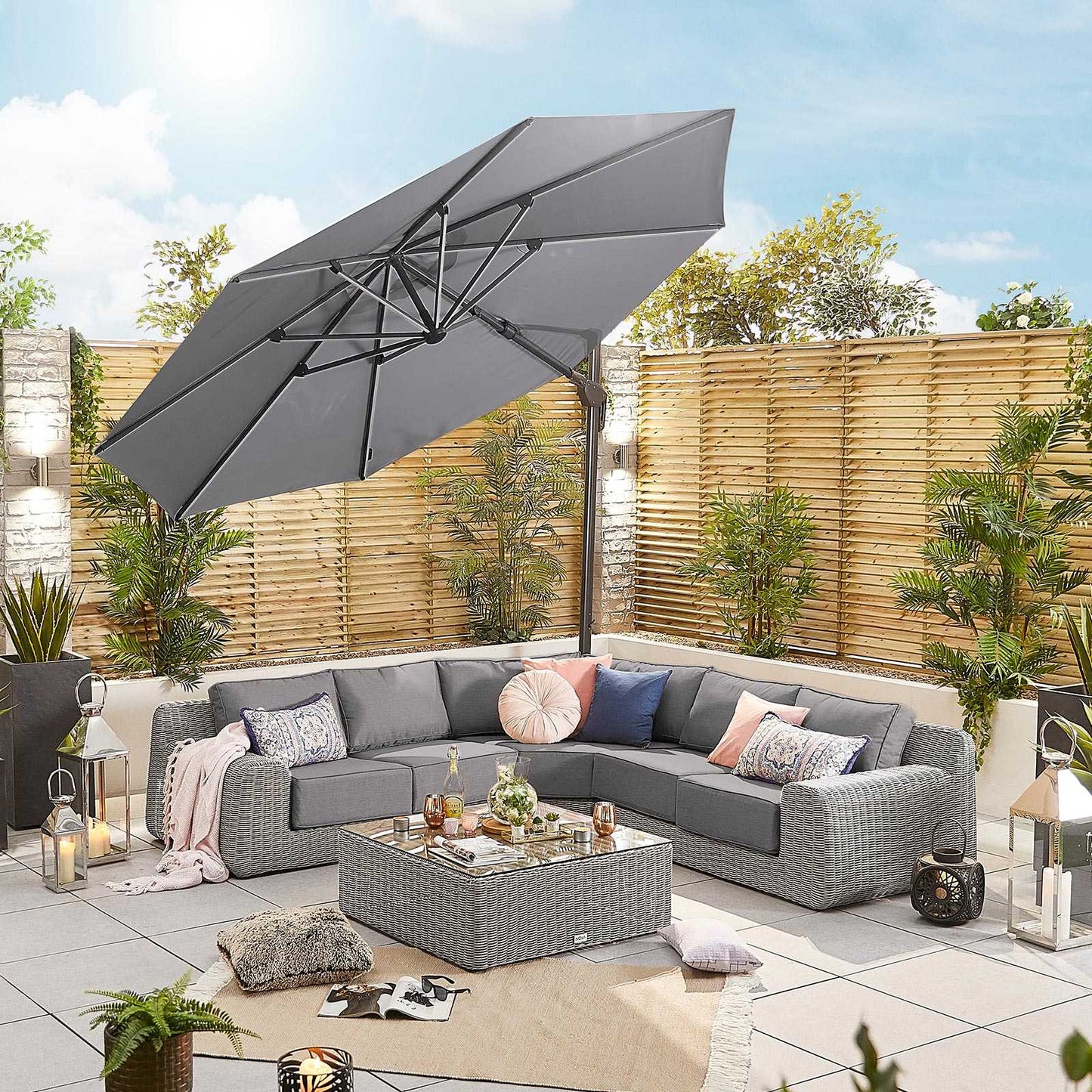 Nova - Galaxy LED Cantilever Parasol 3.5m Round, Grey