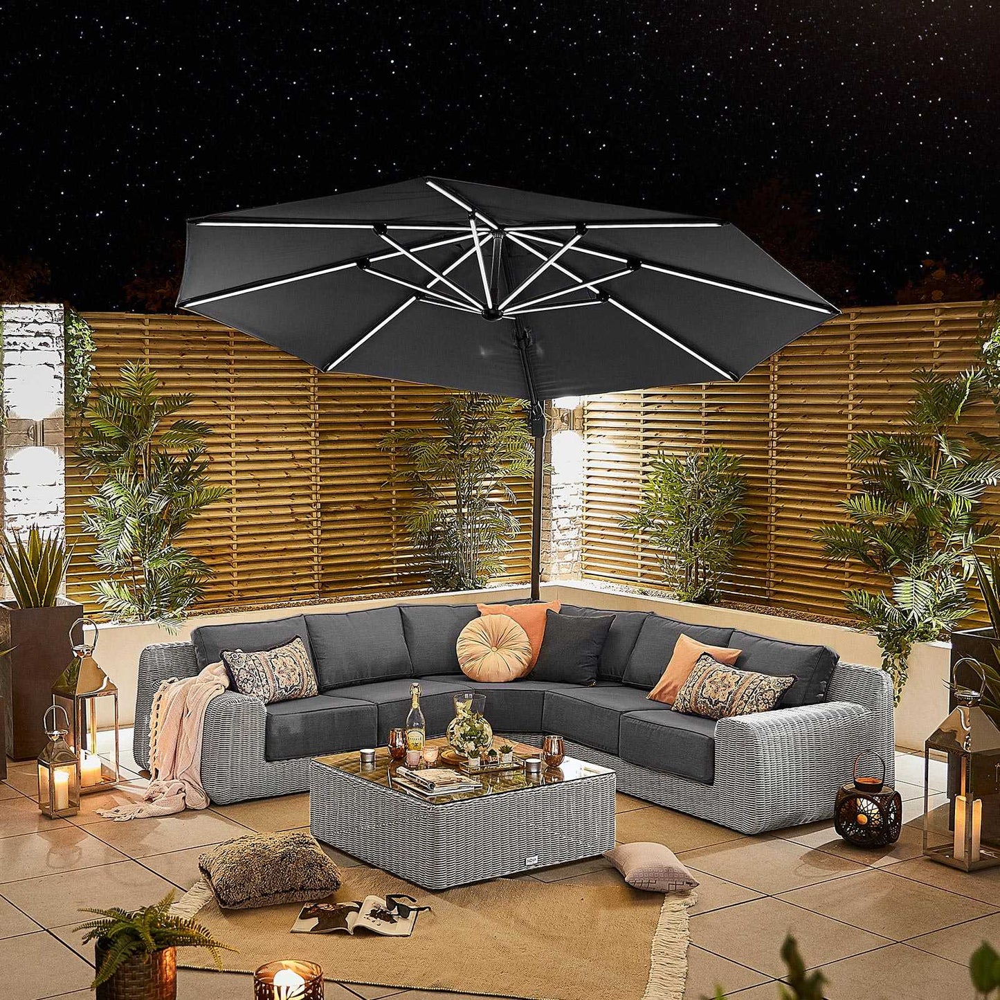 Nova - Galaxy LED Cantilever Parasol 3.5m Round, Grey