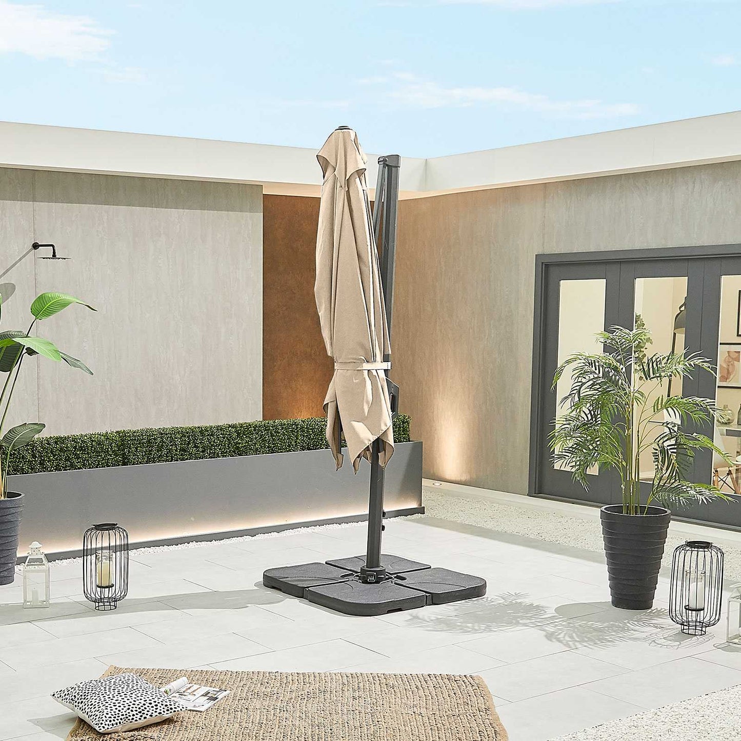 Nova - Genesis Cantilever Parasol 3m x 2.5m, Beige