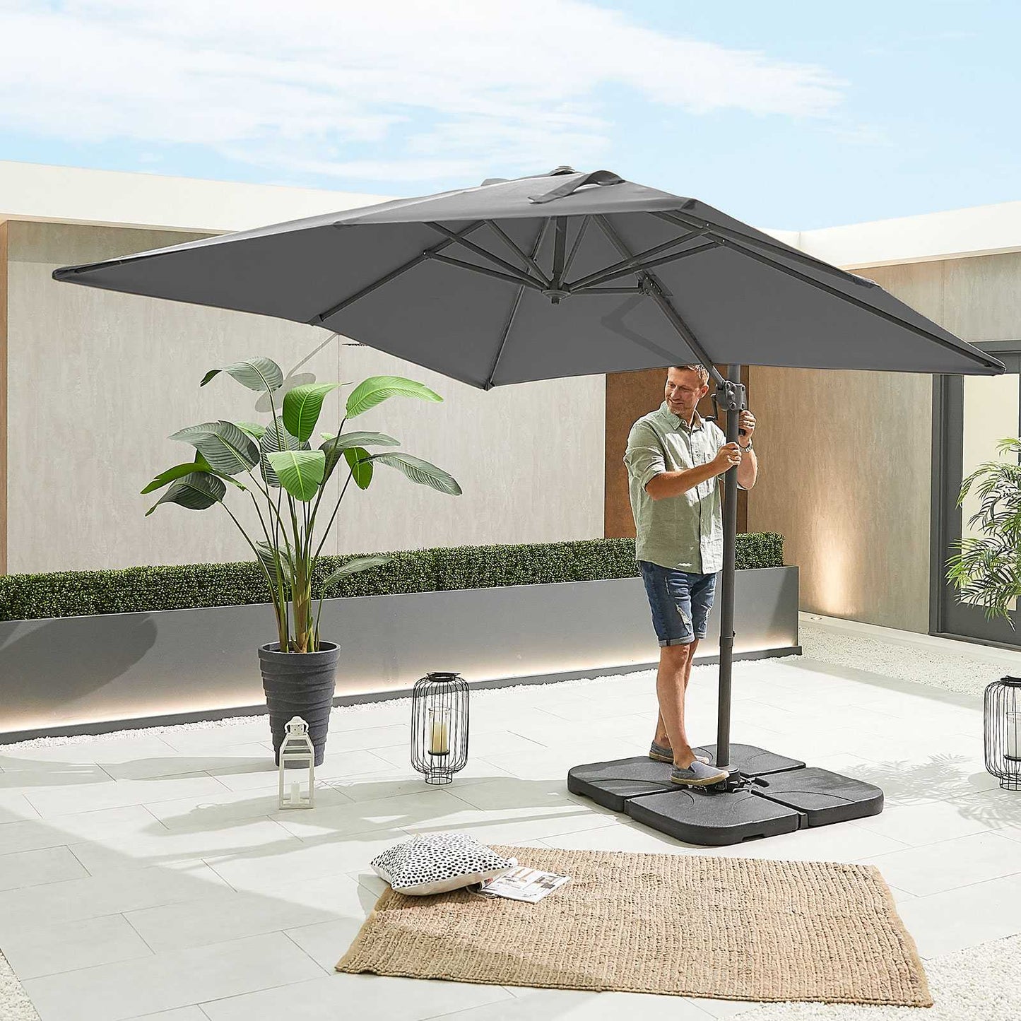 Nova - Apollo Cantilever Parasol 2.5m Square, Grey