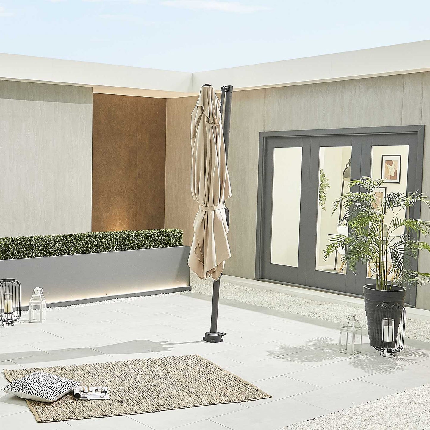 Nova - Apollo Cantilever Parasol 3m x 2m, Beige