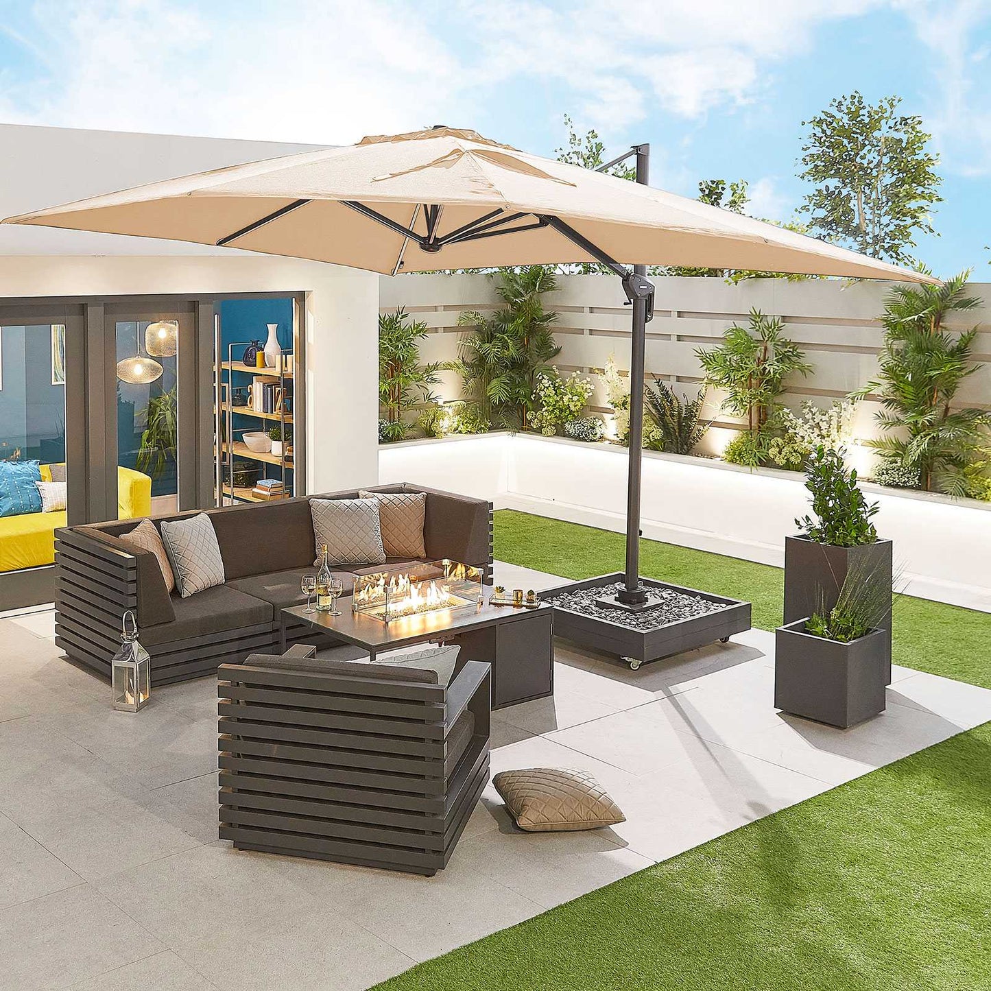 Nova - Galaxy LED Cantilever Parasol 4m x 3m, Beige