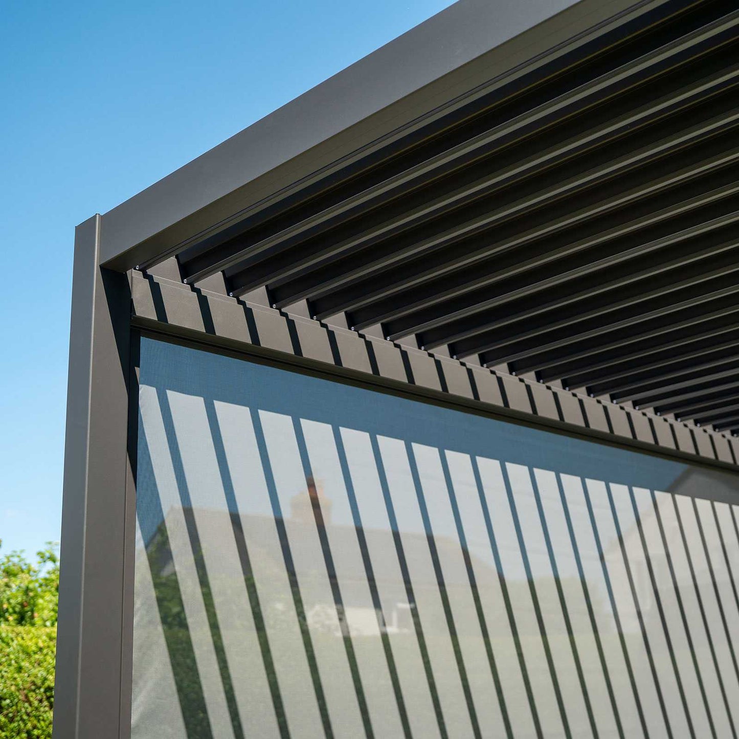 Nova - Titan Pergola Pull Down Screen 3.6m, Grey