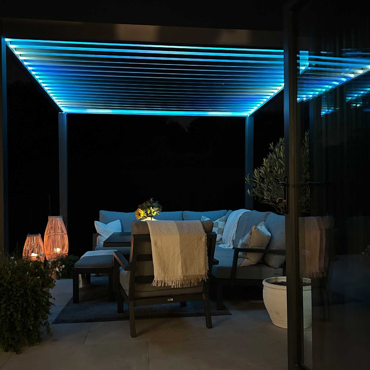 Nova - Titan LED Pergola 3m Square, Grey